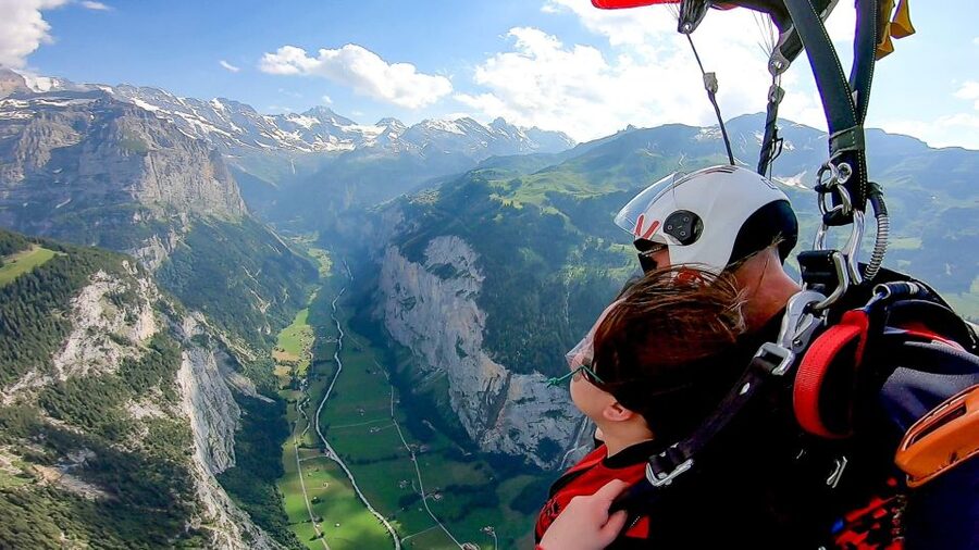Interlaken: Airplane Skydiving over the Swiss Alps - The 5 to 7 minute parachute ride