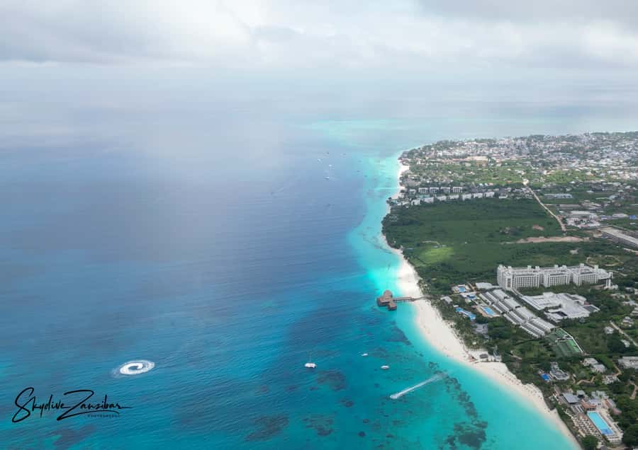 Kendwa: Tandem Skydive in Zanzibar - Thirty seconds of free fall