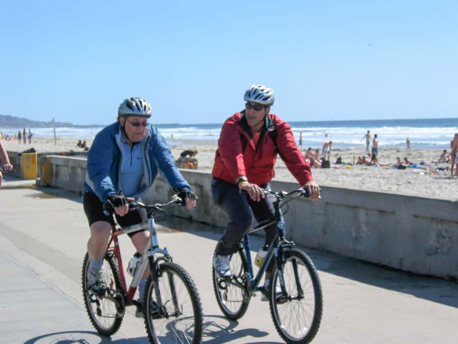 La Jolla Free fall Electric Bike Tour - Rolling down toward Pacific Beach