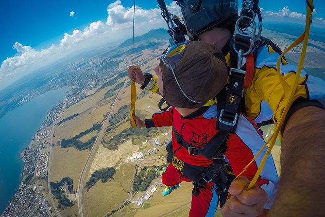 Lake Taupo 12,000-Foot Tandem Skydiving - Equipment, tandem masters, and safety preparation