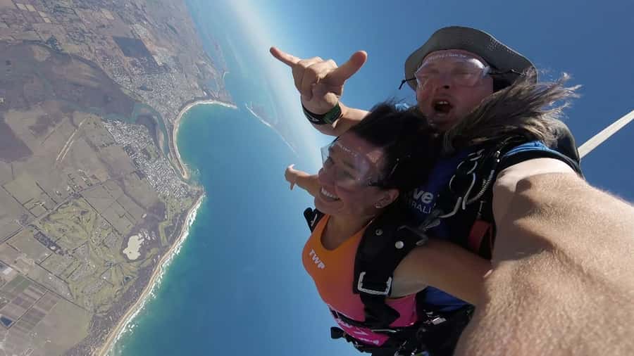 Melbourne: Tandem Skydive over Great Ocean Road + Transfer - Leaving Melbourne by optional return transfer