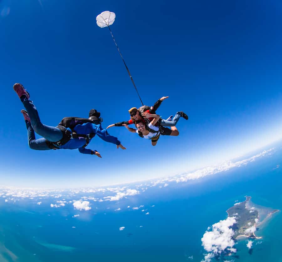 Mission Beach Tandem Skydive Experience - The 20-minute scenic flight to 15,000 feet