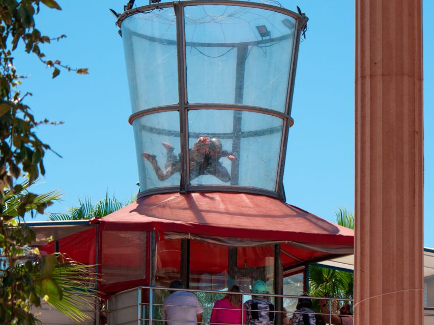 Montpellier: Free fall simulation for an Adult: 2 flights - Why the safety setup matters
