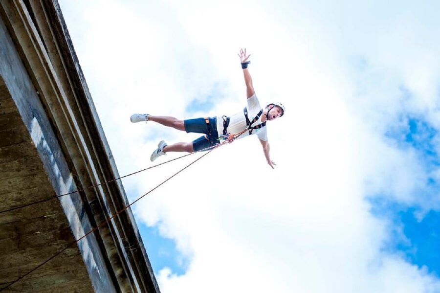 Murillo de Gállego Huesca: Bungee jumping over the river - What the hour actually feels like