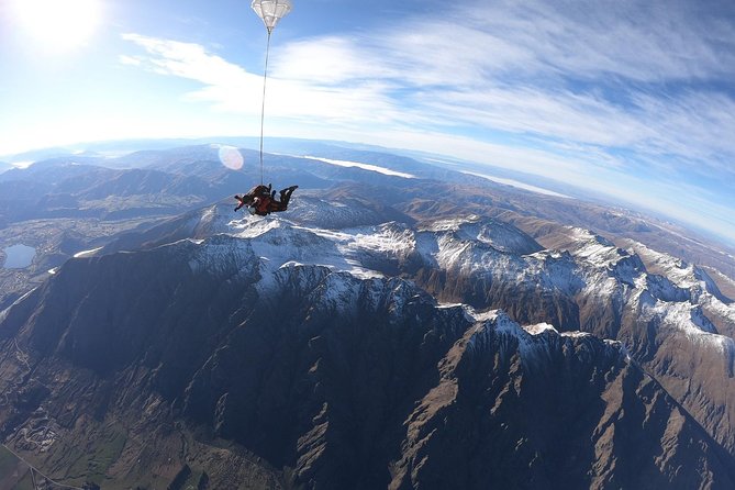 NZONE Skydive Queenstown - The flight over Lake Wakatipu and the Remarkables