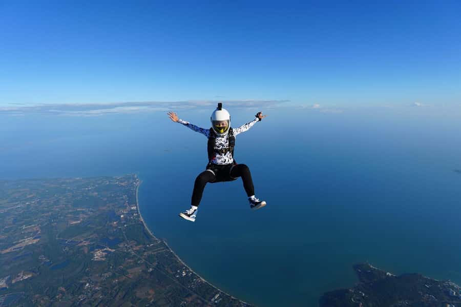 Pattaya: Dropzone Tandem Skydive Experience with Ocean Views - The climb to 13,000 feet