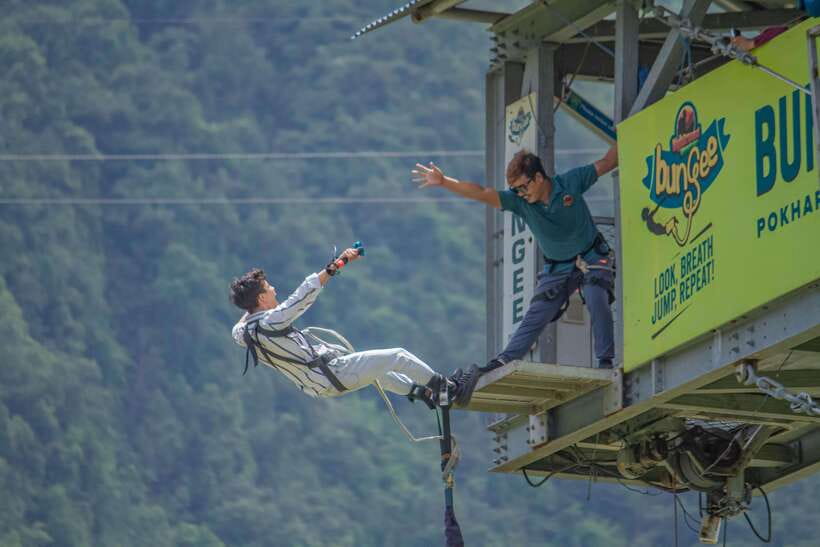 Pokhara: Bungee Jumping Experience Near Annapurna - What happens from Lakeside pickup to the jump