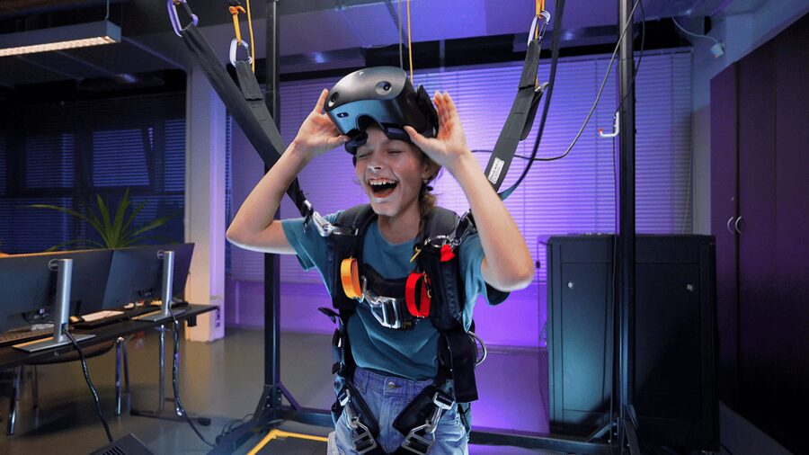 Prague: Hurricane Factory Parachute Jump VR Simulator - The virtual jump itself