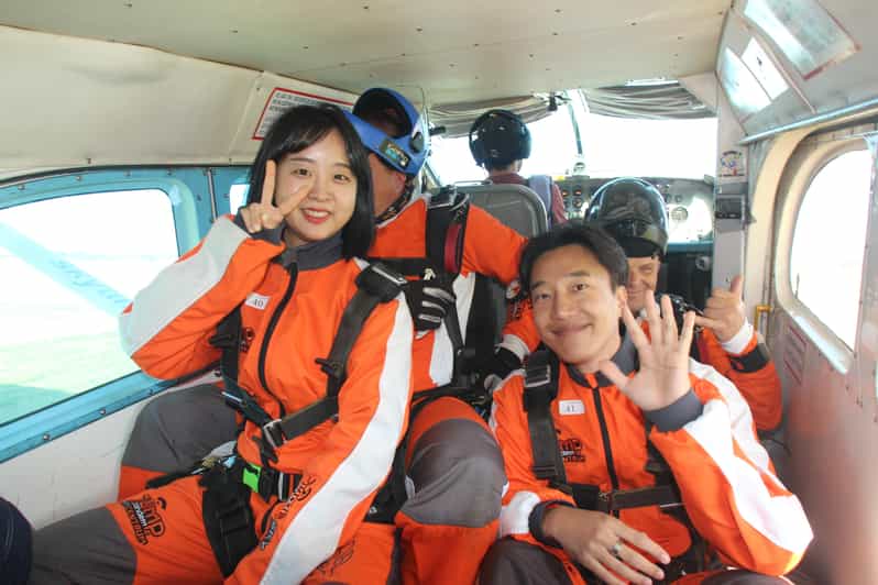 Prague: Tandem Skydiving 14,000ft over Prague with Transfers - Key points to know before booking