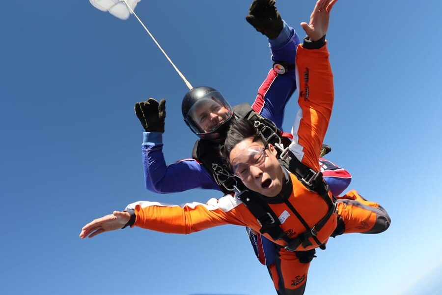 Prague: Tandem Skydiving 14,000ft over Prague with Transfers - The flight to 14,000 feet