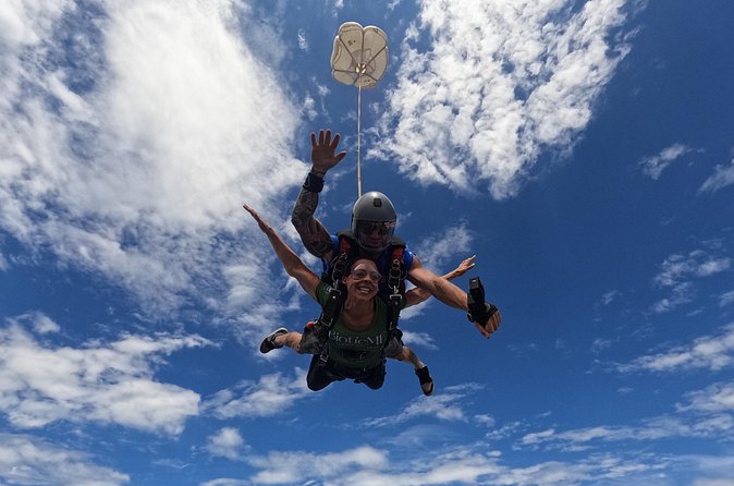 Private Tandem Skydiving adventure - Forty-five seconds that feel much longer