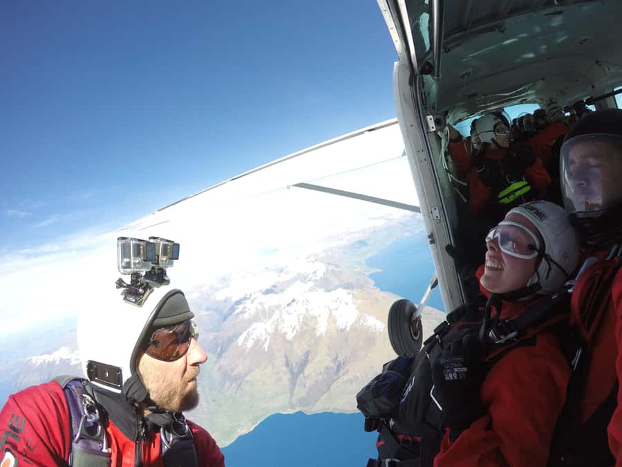 Queenstown: Tandem Skydive Experience - The aircraft ride over the Southern Lakes