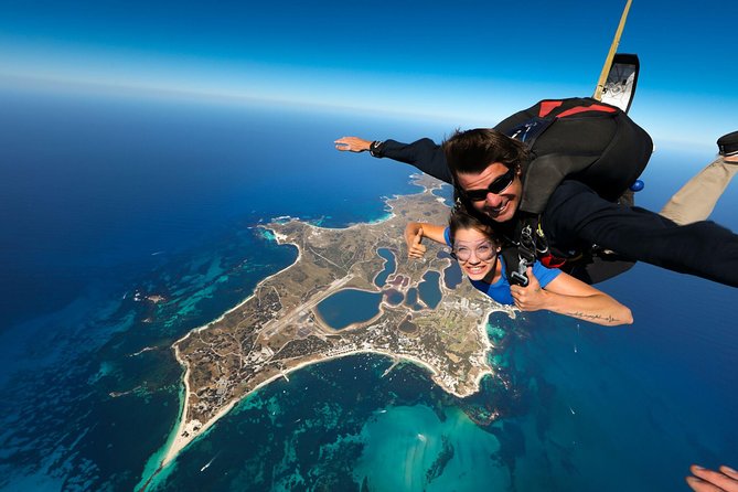 Rottnest Island: Tandem Skydive - Who should book this experience