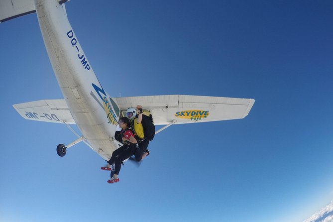 Skydive Fiji Legend 13000ft Tandem Jump (60 seconds free fall) - The scenic flight is part of the reward