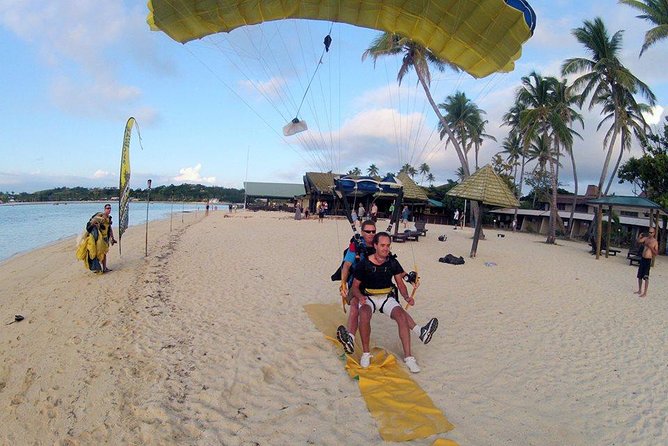 Skydive Fiji Radical 10000ft Tandem Jump (30 seconds free fall) - Choosing Between 8,000, 10,000, and 12,000 Feet