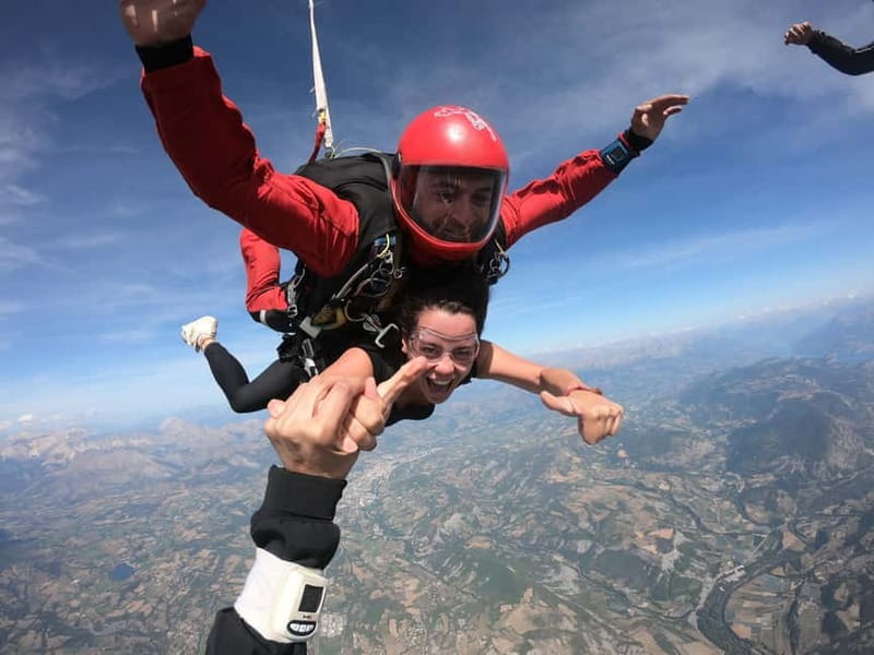 Skydiving in Gap-Tallard - Reaching the drop zone and getting ready