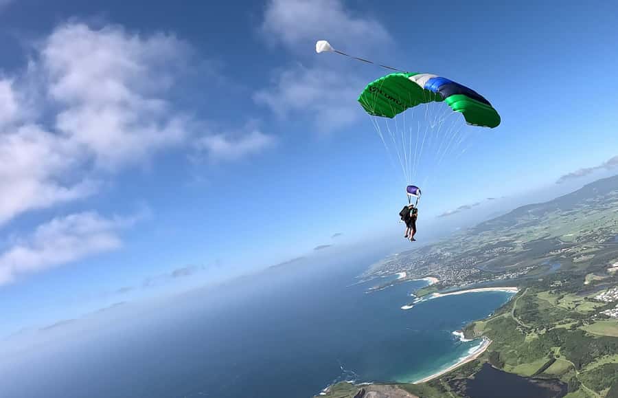 Sydney, Shellharbour: 15,000ft Tandem Beach Skydive - The weather issue deserves serious planning