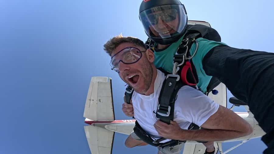 Sydney, Shellharbour: 15,000ft Tandem Beach Skydive - Who should book this Shellharbour jump?
