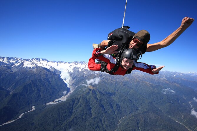 Tandem Skydive 16,500ft from Franz Josef - Why 16,500 feet makes this skydive special
