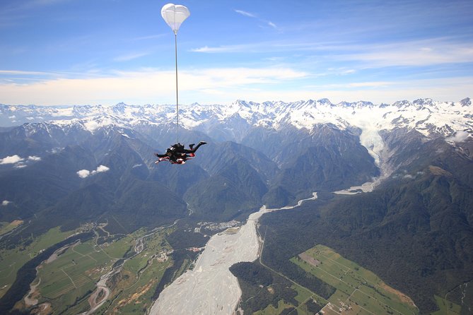 Tandem Skydive 16,500ft from Franz Josef - Who should book this experience?