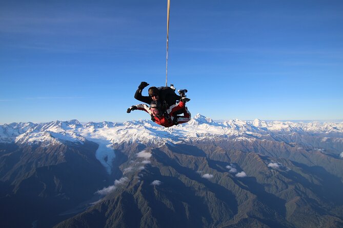 Tandem Skydive 16,500ft from Franz Josef - From 63 Cron Street to the airport