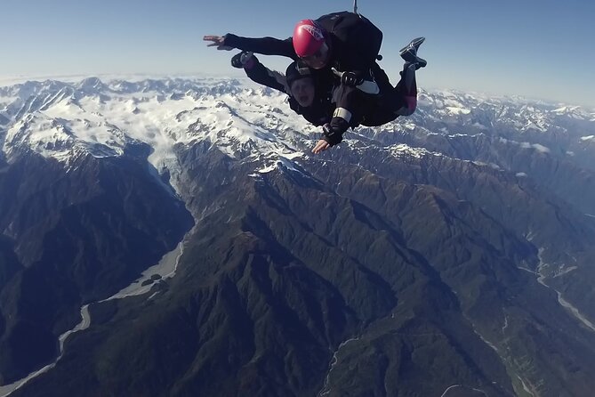 Tandem Skydive 18,000ft from Franz Josef - The Franz Josef and Fox Glacier setting