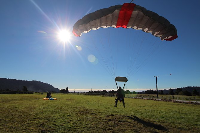 Tandem Skydive 18,000ft from Franz Josef - What the $515.16 price includes