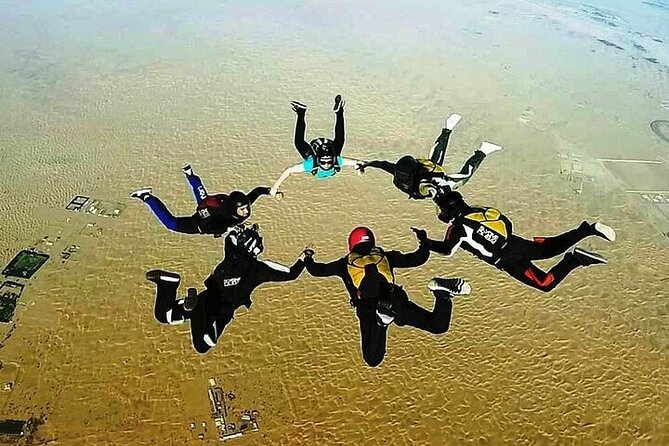 Tandem Skydive experience in Dubai - The parachute ride and the softer ending