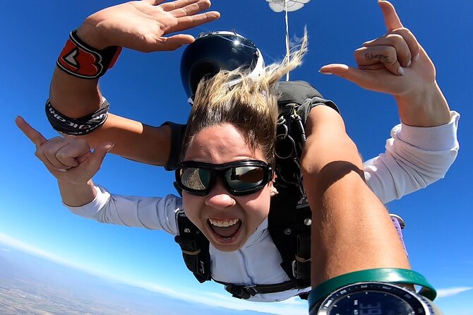 Tandem Skydive in Puerto Vallarta With Beach Landing - What the $390.27 price includes