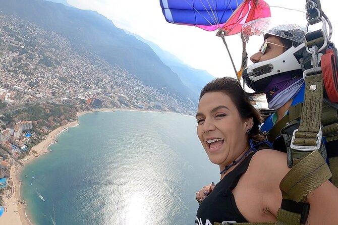 Tandem Skydive in Puerto Vallarta With Beach Landing - Instructor experience and one important caution