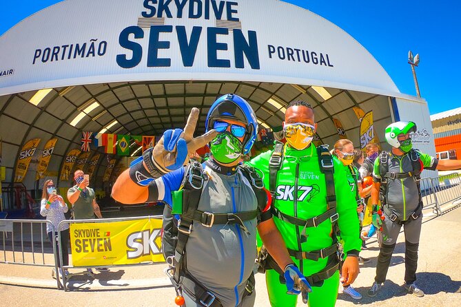 Tandem Skydiving — 30 min from Albufeira - Meeting the team at Portimão Municipal Airport
