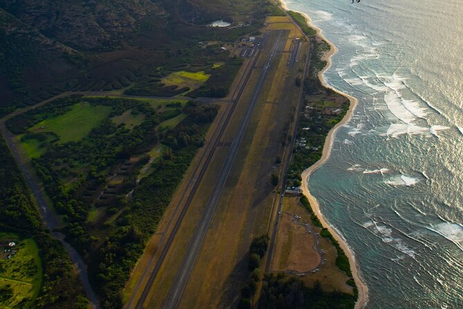 Tandem Skydiving with GoJump in Hawaii - The aircraft ride and the 50-second freefall