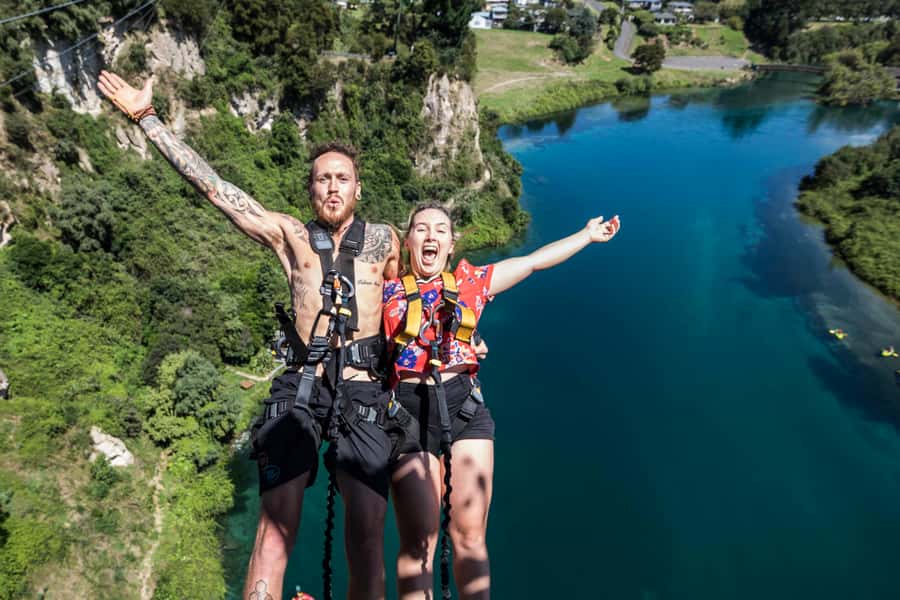 Taupō: AJ Hackett Taupō Bungy - NZ's Highest Water Touch! - A 47-meter step above the Waikato River