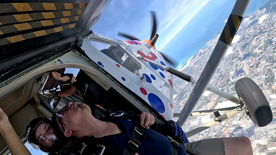 Thailand: Tandem Skydive Over Bangkok & Pattaya - The shooting range stop and time between jumps