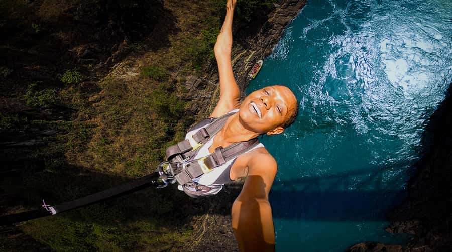 Victoria Falls Bridge Bungee Jump - The crew makes the difference