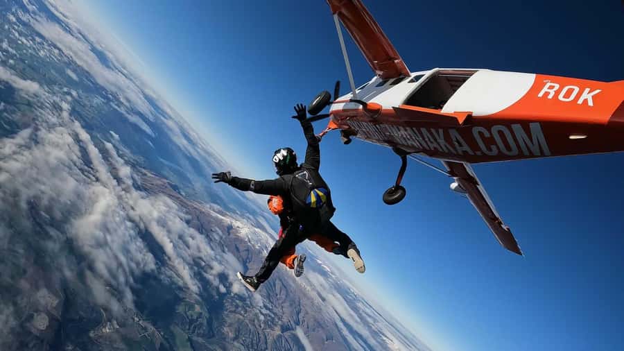 Wanaka: Tandem Skydive Experience - The freefall, canopy ride, and return to earth