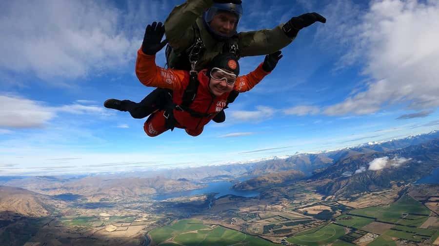 Wanaka: Tandem Skydive Experience - Age, weight, and safety requirements
